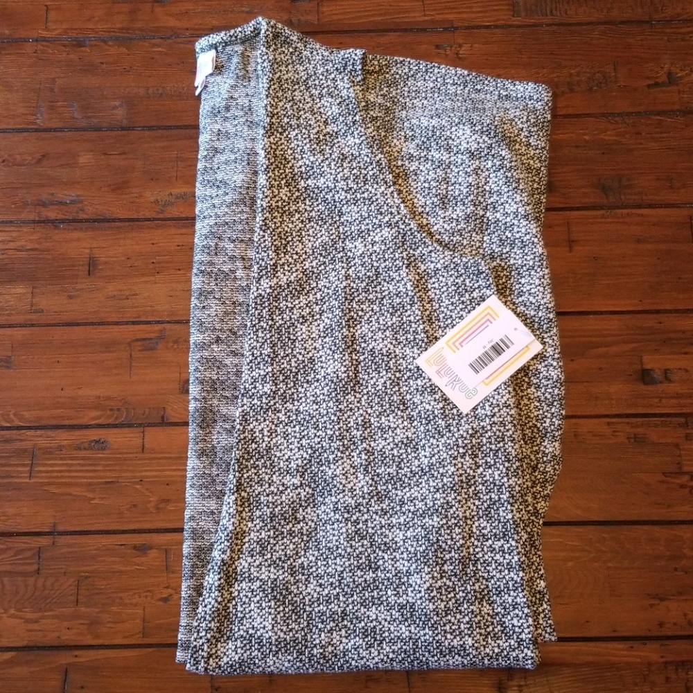 NWT M Lularoe Joy in Dark Green & White Knit